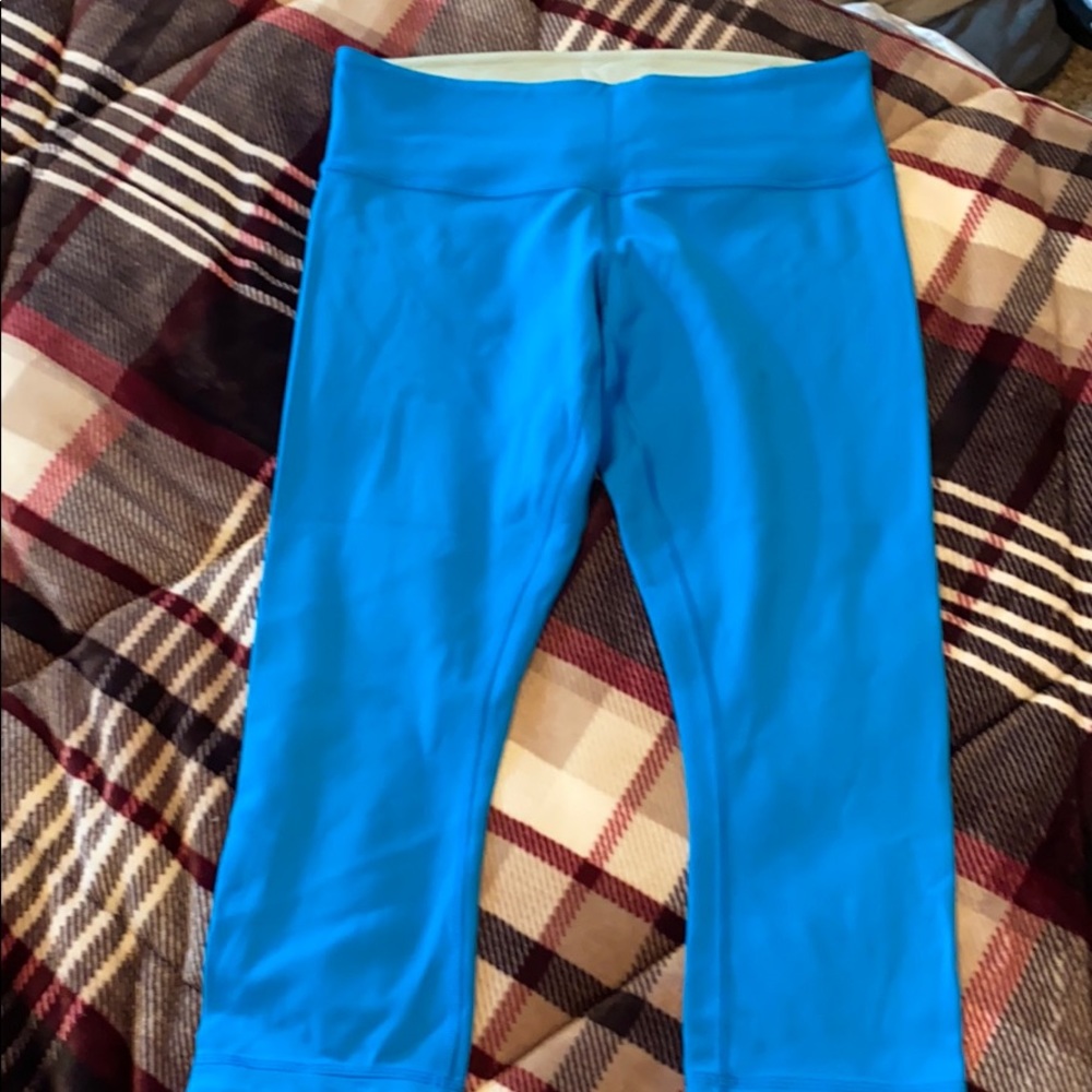 Lululemon reversible wunder under crop